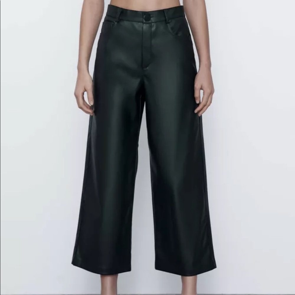 Zara Women’s High Waisted Faux Leather Culottes